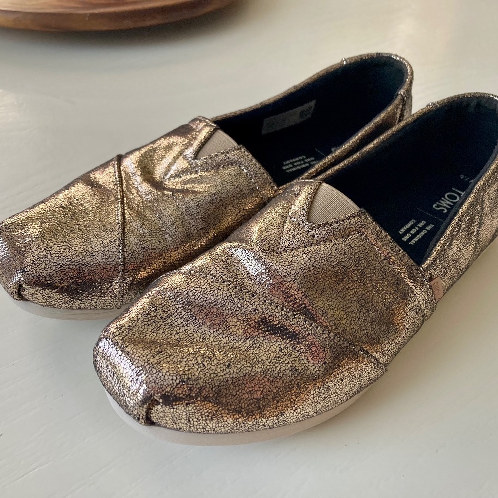 Tom’s Gold Crackle Shimmer Women’s Classics Size 7.5